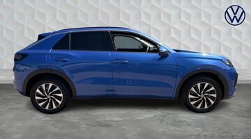 2026 Volkswagen ETSI MHEV Life DSG Euro 6 5-door (Blue) - Image: 4