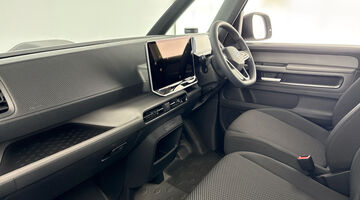2026 Volkswagen Pro 79kWh Commerce Auto 5-door (Silver) - Image: 2