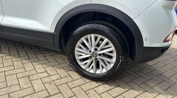 2023 Volkswagen TSI Life DSG Euro 6 5-door (White) - Image: 19