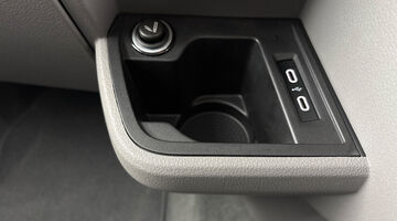 2022 Volkswagen 2.0 BiTDI Ocean DSG Euro 6 4-door (Grey) - Image: 14