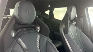 2025 CUPRA 77kWh VZ2 SUV Coupe Auto 4-doorive 5dr (Blue) - Image: 24