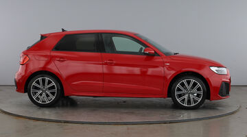 2026 Audi 1.0 TFSI 25 S line Sportback S Tronic Euro 6 5-door (Red) - Image: 4