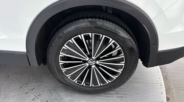 2024 Volkswagen ETSI MHEV Match DSG Euro 6 5-door (White) - Image: 35