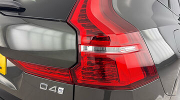 2020 Volvo 2.0 D4 R-Design Auto Euro 6 5-door (Grey) - Image: 31