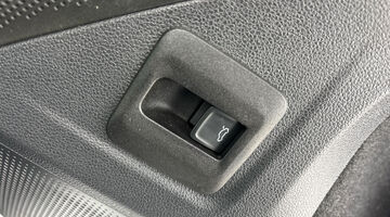 2024 Volkswagen ETSI MHEV Match DSG Euro 6 5-door (White) - Image: 21