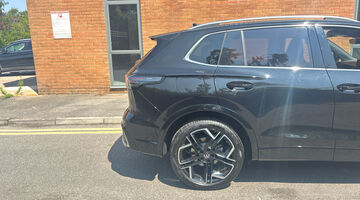 2026 Volkswagen 2.0 TDI R-Line DSG Euro 6 5-door (Black) - Image: 18