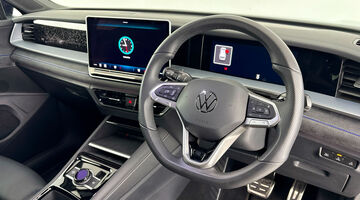 2026 Volkswagen 2.0 TSI R-Line DSG 4Motion Euro 6 5-door (Purple) - Image: 6