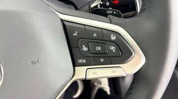 2026 Volkswagen 2.0 TDI Elegance DSG Euro 6 5-door (Black) - Image: 22