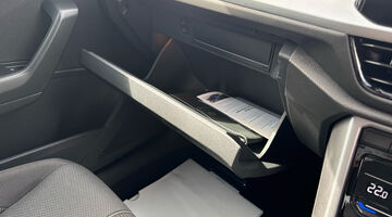 2025 Volkswagen TSI Match DSG Euro 6 5-door (White) - Image: 37