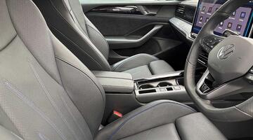2026 Volkswagen TSI eHybrid 19.7kWh Black Edition DSG Euro 6 5-door (Grey) - Image: 10