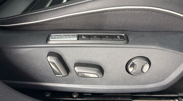 2021 Volkswagen 2.0 TSI R-Line Fastback DSG Euro 6 5-door (Silver) - Image: 22