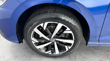 2026 Volkswagen 1.0 TSI Match DSG Euro 6 5-door (Blue) - Image: 31