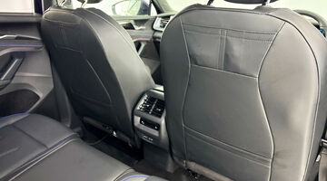 2026 Volkswagen 2.0 TSI R-Line DSG 4Motion Euro 6 5-door (Purple) - Image: 31