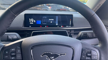 2026 Ford Standard Range 72kWh Select 5-door (Black) - Image: 9