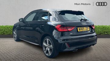 2019 Audi 2.0 TFSI 40 S line Competition Sportback S Tronic Euro 6 5-door (Black) - Image: 3