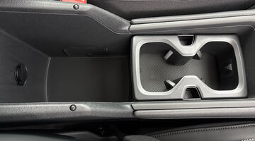 2026 Volkswagen 2.0 TDI Match DSG Euro 6 5-door (Red) - Image: 16
