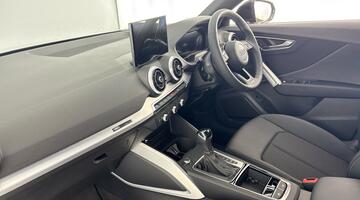 2026 Audi TFSI CoD 35 S line S Tronic Euro 6 5-door (Black) - Image: 2
