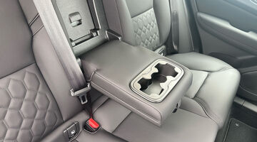 2026 Volvo 2.0 B5 MHEV Plus Pro Auto Euro 6 5-door (Blue) - Image: 22