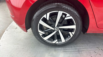 2024 Volkswagen 1.0 TSI Match Euro 6 5-door (Red) - Image: 29