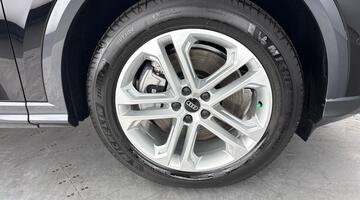 2025 Audi 2.0 TDI Sport S Tronic quattro Euro 6 5-door (Black) - Image: 5