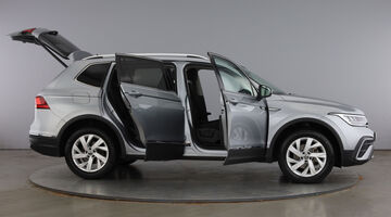 2023 Volkswagen TSI Life DSG Euro 6 5-door (Silver) - Image: 11