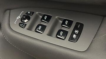2025 Volvo 2.0 T8 18.8kWh Ultra Dark Auto 4WD Euro 6 5-door (Black) - Image: 25