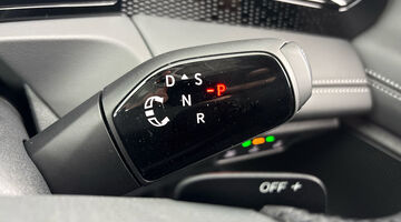 2026 Volkswagen 2.0 TDI Match DSG Euro 6 5-door (Red) - Image: 13