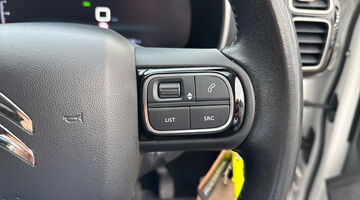 2020 Citroen PureTech Flair Euro 6 5-door (White) - Image: 34