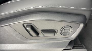 2026 Audi SUV S line TFSI quattro 340 PS tiptronic (Black) - Image: 23