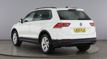 2022 Volkswagen TSI Life Euro 6 5-door (White) - Image: 3