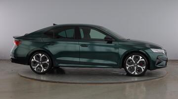 2026 Škoda Hatch vRS 2.0 TSI 265 PS DSG (Green) - Image: 4