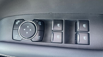 2026 Ford Standard Range 72kWh Select 5-door (Black) - Image: 11