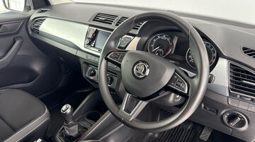 2019 Škoda 1.0 TSI SE Euro 6 5-door (Silver) - Image: 7