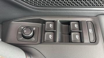 2026 CUPRA 2.0 TSI VZ3 DSG 4-doorive Euro 6 5dr (Grey) - Image: 20