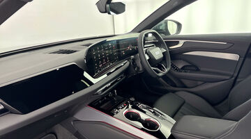 2025 Audi 2.0 TFSI S line S Tronic Euro 6 4-door (Grey) - Image: 2
