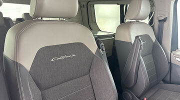 2025 Volkswagen 2.0 TDI Ocean 5-door DSG (Grey) - Image: 20