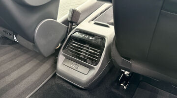 2026 Volkswagen Pure 52kWh Match Auto 5-door (Grey) - Image: 16