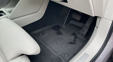 2025 Volvo Single Motor Extended Range 92kWh Ultra Saloon Auto 5-door (Silver) - Image: 44