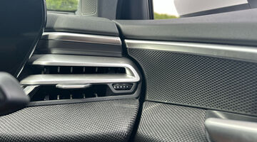 2026 Audi Technik e-hybrid quattro 299 PS S tronic (White) - Image: 27