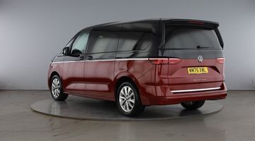 2025 Volkswagen 2.0 TSI Style Long MPV DSG Euro 6 5-door (Black) - Image: 3