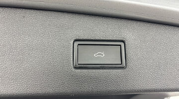 2023 Volkswagen TSI Life DSG Euro 6 5-door (Silver) - Image: 34