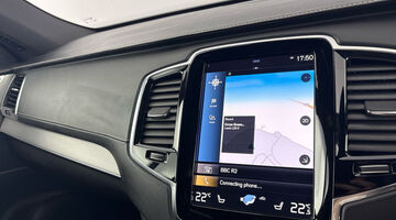 2022 Volvo 2.0 B5 MHEV R-Design Auto 4WD Euro 6 5-door (Black) - Image: 24