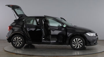 2024 Volkswagen 1.0 TSI Life Euro 6 5-door (Black) - Image: 11