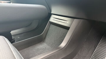 2026 Volvo Twin Motor 106kWh Ultra Auto 4WD 5-door (Black) - Image: 17