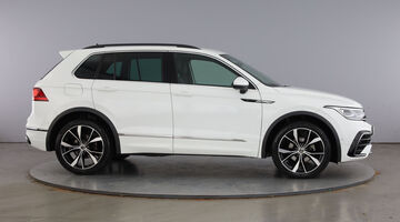 2023 Volkswagen TSI R-Line DSG Euro 6 5-door (White) - Image: 4
