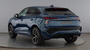 2026 Audi 2.0 TDI Edition 1 Sportback S Tronic quattro Euro 6 5-door (Blue) - Image: 3