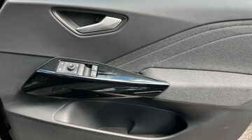 2026 Volkswagen Pro S 79kWh Match Auto 5-door (Black) - Image: 25