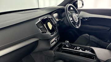 2022 Volvo 2.0 B5 MHEV R-Design Pro Auto 4WD Euro 6 5-door (Silver) - Image: 2