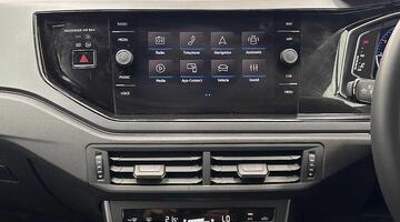 2026 Volkswagen 1.0 TSI Black Edition Euro 6 5-door (Green) - Image: 12