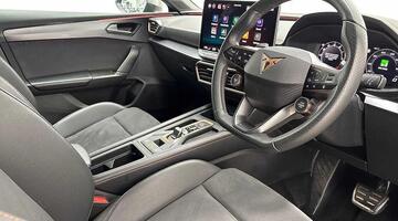 2025 CUPRA ETSI V2 DSG Euro 6 5-door (Black) - Image: 6